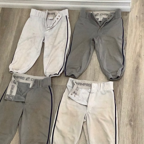 4 pair Used Youth baseball knickers 2 white/2 gray with navy stripe - Picture 6 of 8